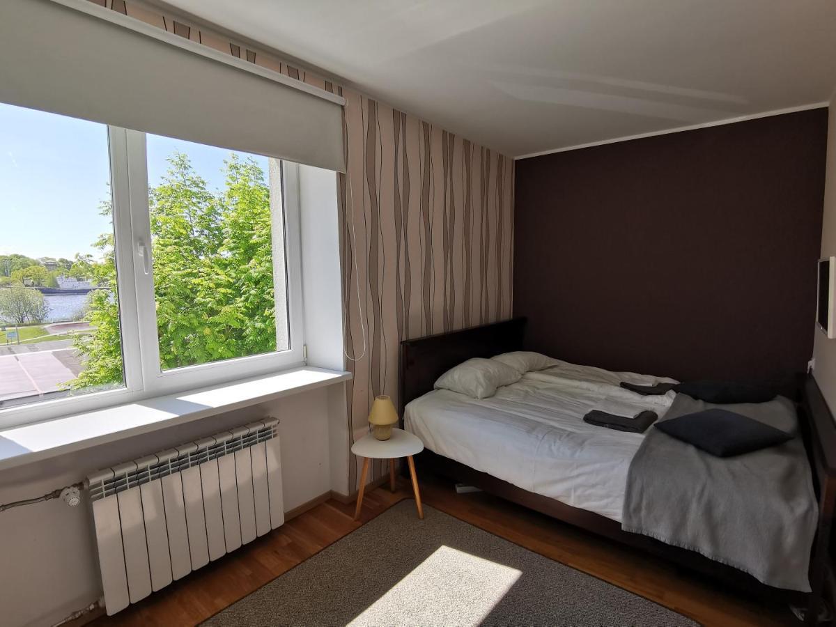 Kesklinna Silla Apartment - Free Parking Pärnu Eksteriør bilde